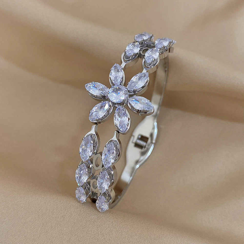 Luxury Flower Cut Stainless Steel Wedding Bracelet for Women Gold Plated Crystal Floral Wide Cuff Bracelets Party Bridal Jewelry