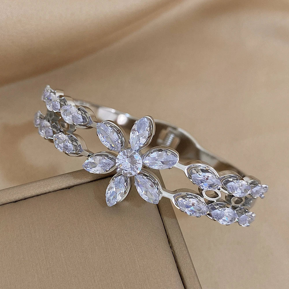 Luxury Flower Cut Stainless Steel Wedding Bracelet for Women Gold Plated Crystal Floral Wide Cuff Bracelets Party Bridal Jewelry