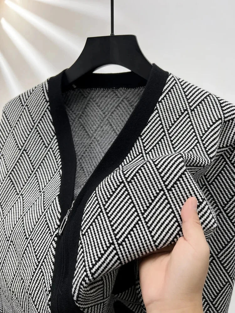 Luxury brand men's V-neck knitted sweater autumn winter new fashion boutique zipper European design high-end shawl casual coat