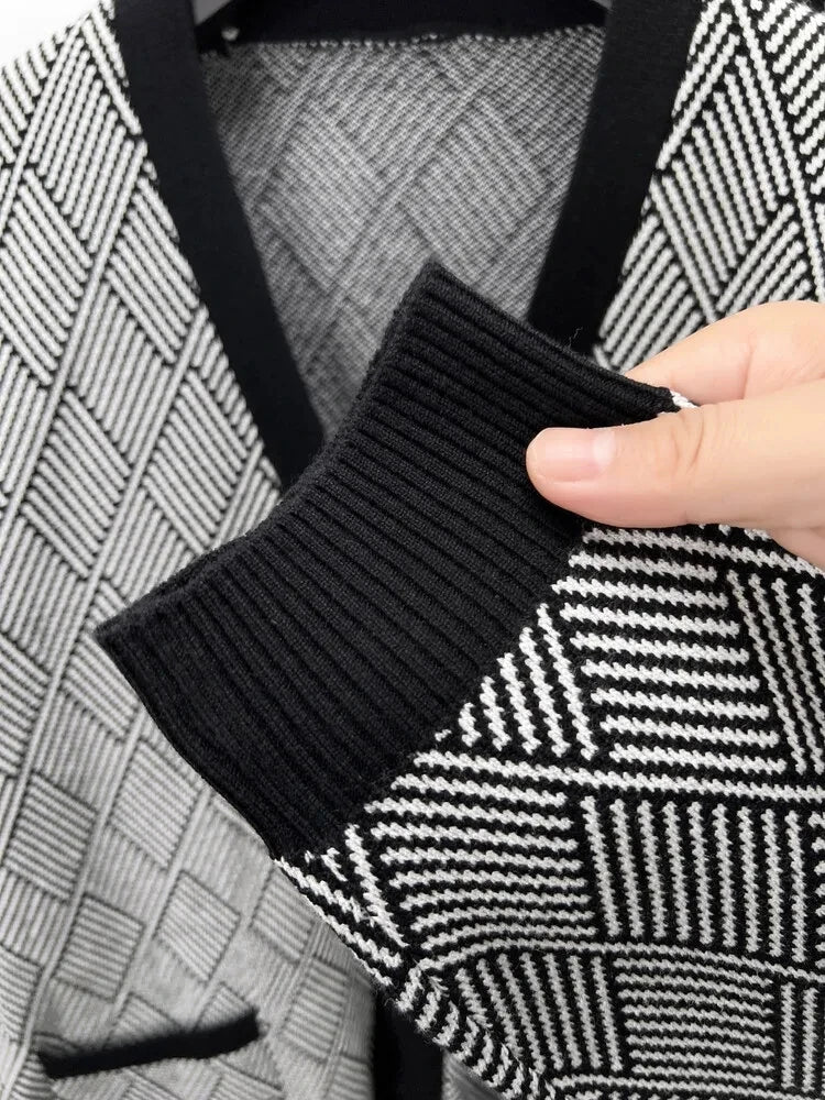 Luxury brand men's V-neck knitted sweater autumn winter new fashion boutique zipper European design high-end shawl casual coat