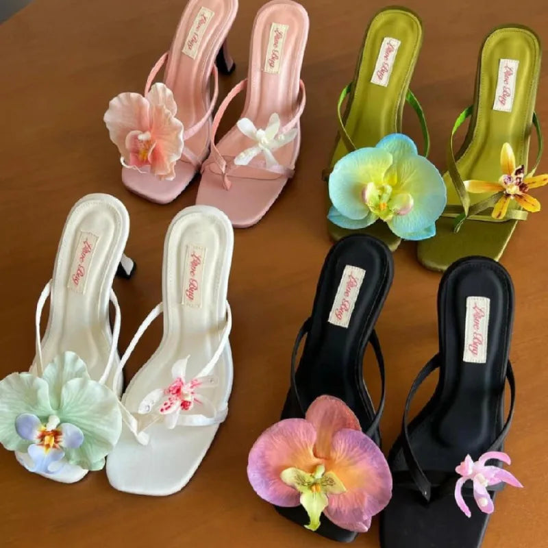 Designer Charms Hawaiian Romantic Bohemian Colorful Flower Accessories Summer New Elegant Women Slippers Casual Shoe Lace Charms