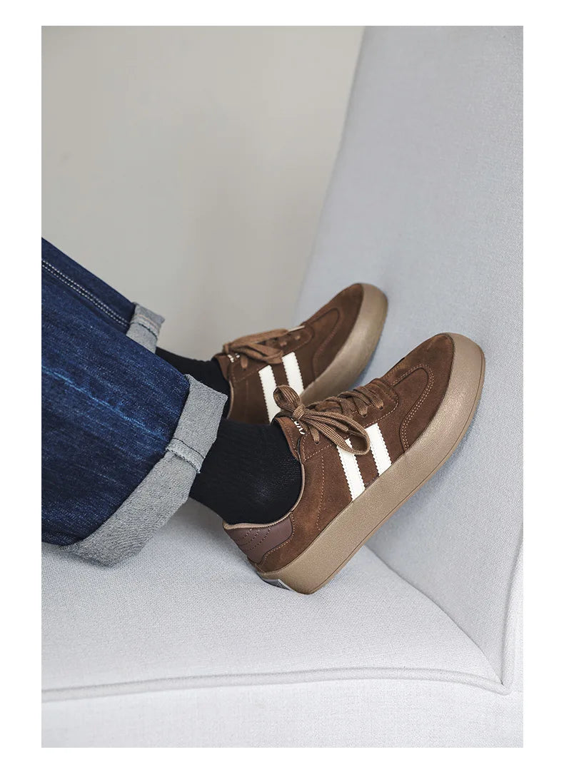 Vintage Brown Man Sneakers Suede Leather Men's Skateboard Shoes Comfort Lace-up Men Skate Sneakers Thick Sole Casual Board Shoes