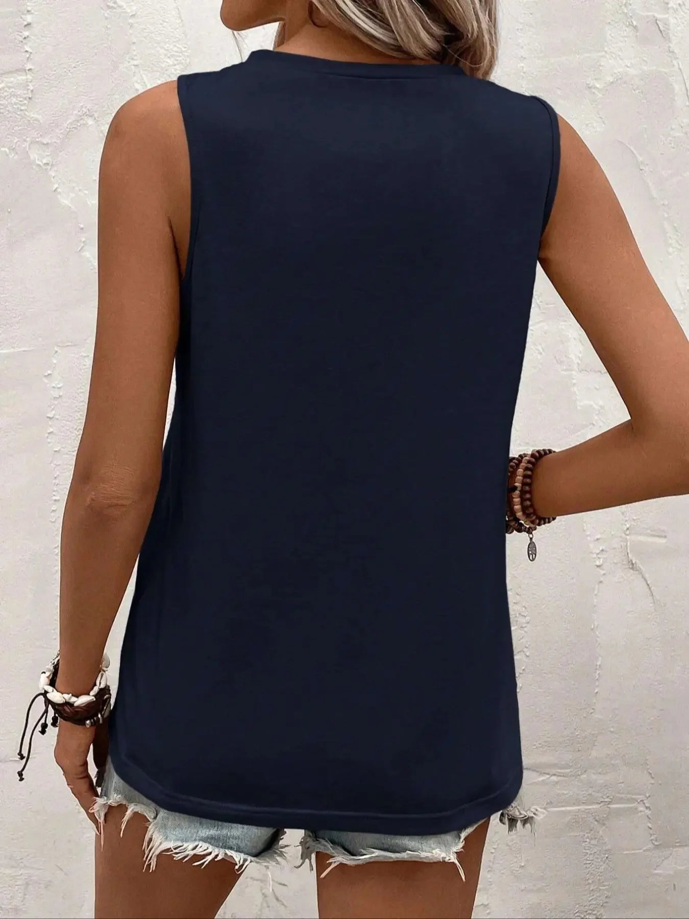 Fashionable Women's Summer New Round Neck Sleeveless Top Versatile Simple Solid Color Tank Top Casual Elegant Tank Top
